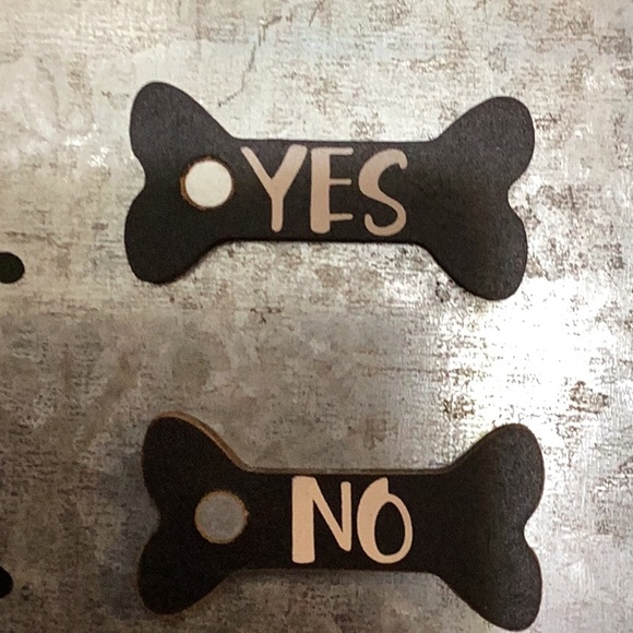 Dog Feeding Reminder with Bone Magnets - Picture 3 of 5